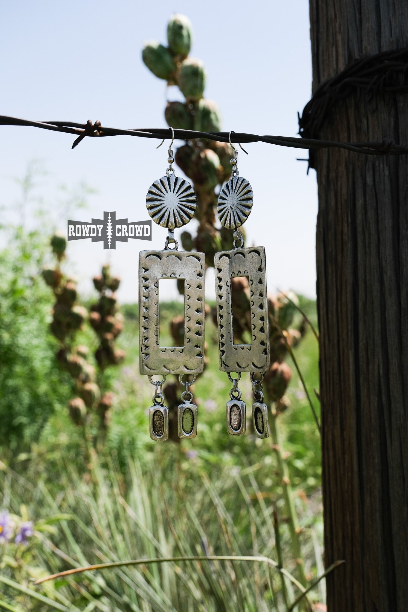 Western Accessories, Western Jewelry, Earrings for Women, Southwestern Jewelry, Western Jewelry Wholesale, Cowgirl Jewelry, Western Wholesale, Wholesale Accessories, Wholesale Jewelry, silver stamped earrings, western dangle earrings, western boho earrings, western earrings