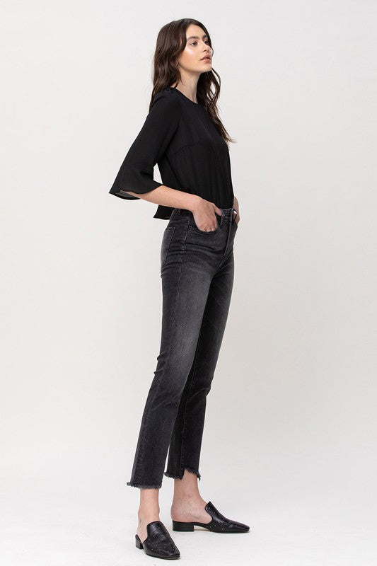 HIGH RISE STRAIGHT CROP W UNEVEN HEM DETAILS