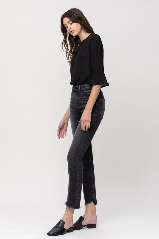 HIGH RISE STRAIGHT CROP W UNEVEN HEM DETAILS