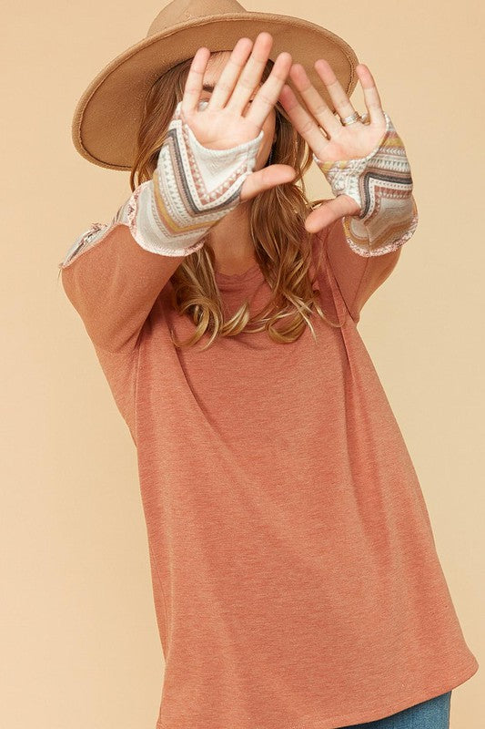 RAGLAN MULTI CHEVRON THUMBHOLE KNIT TOP