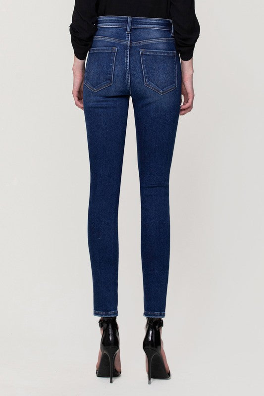 HIGH RISE ANKLE SKINNY W FRONT SEAM AND UNEVEN HEM