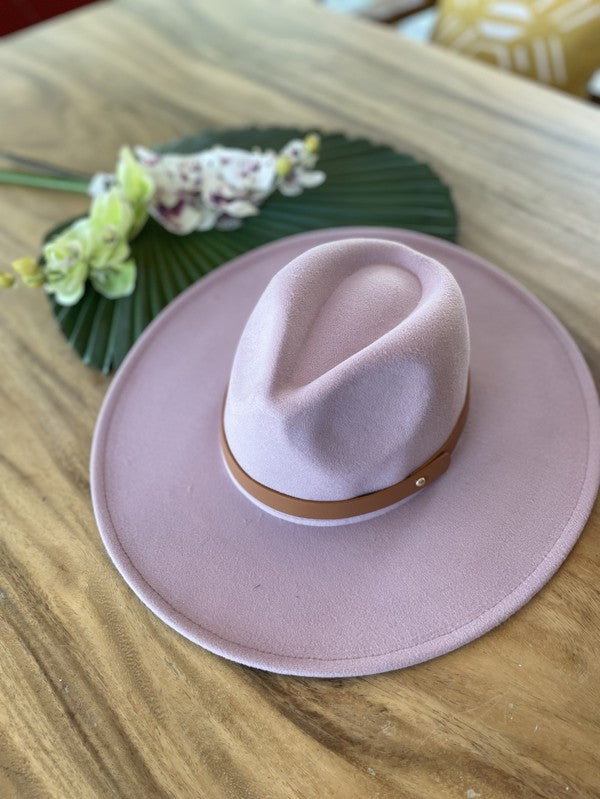 Wide brim panama hat in vegan felt